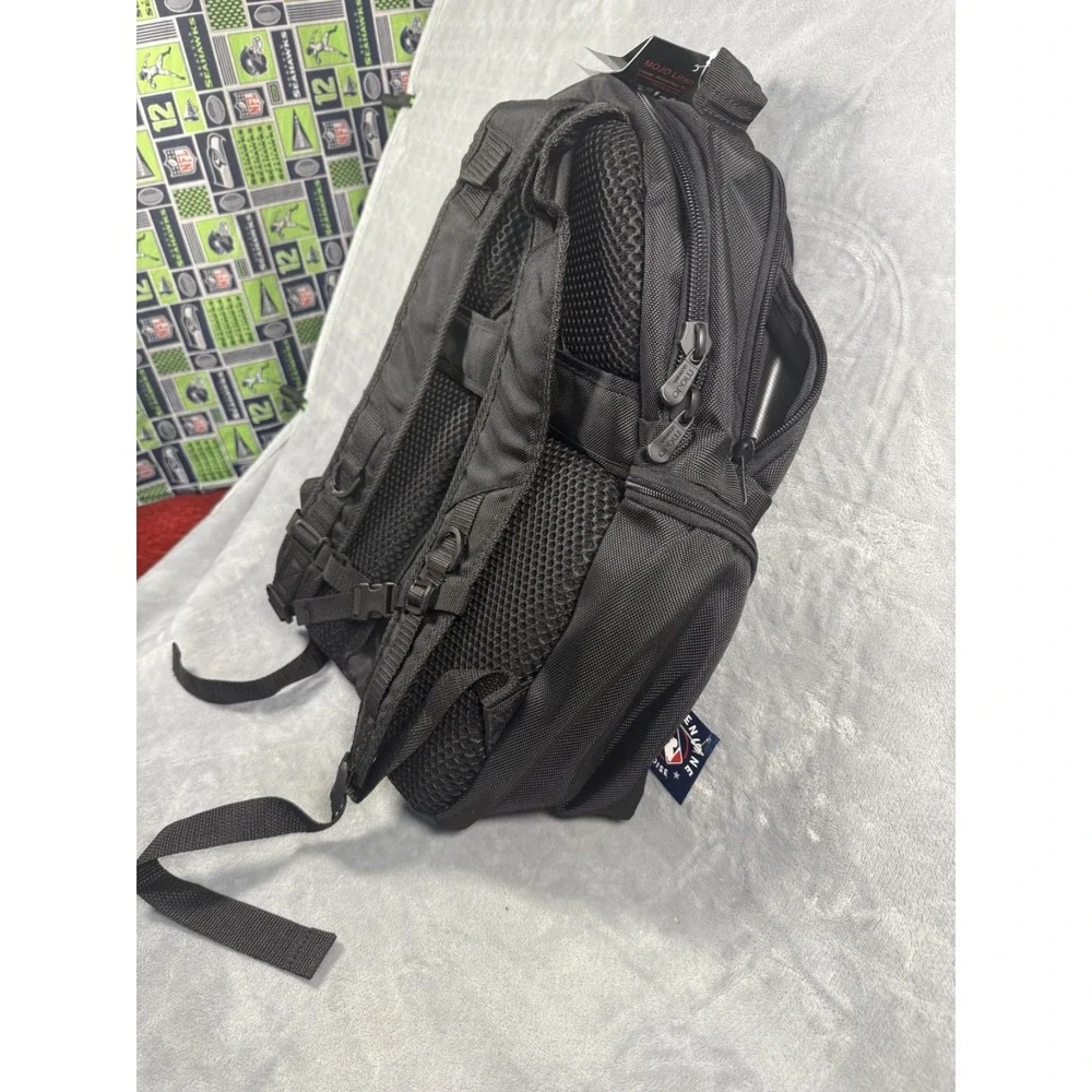 MOJO‎ CHI White Socks Backpack